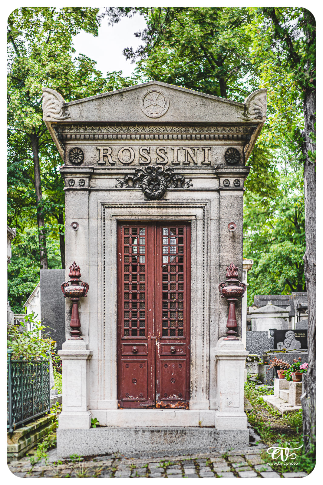 PERE LACHAISE