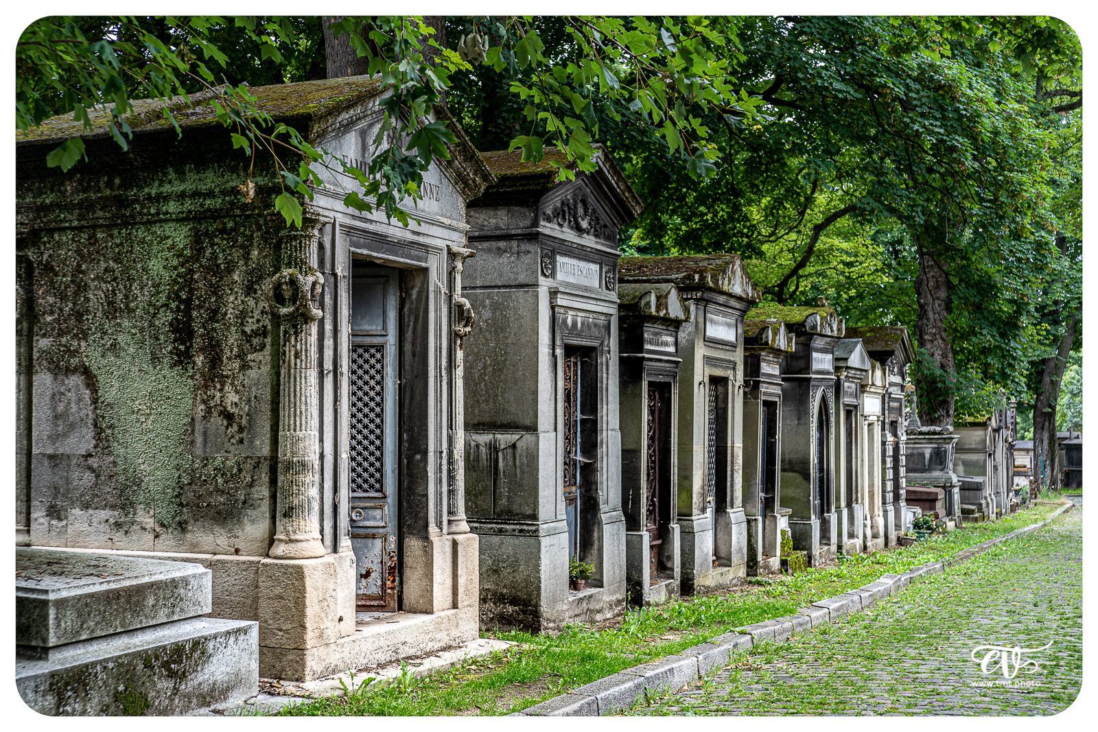 PERE LACHAISE