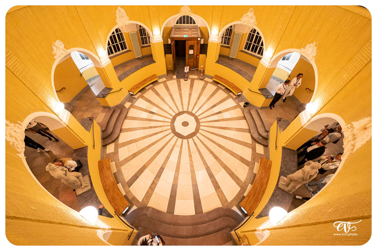 LES(NOUVEAUX) BAINS MUNICIPAUX DE STRASBOURG