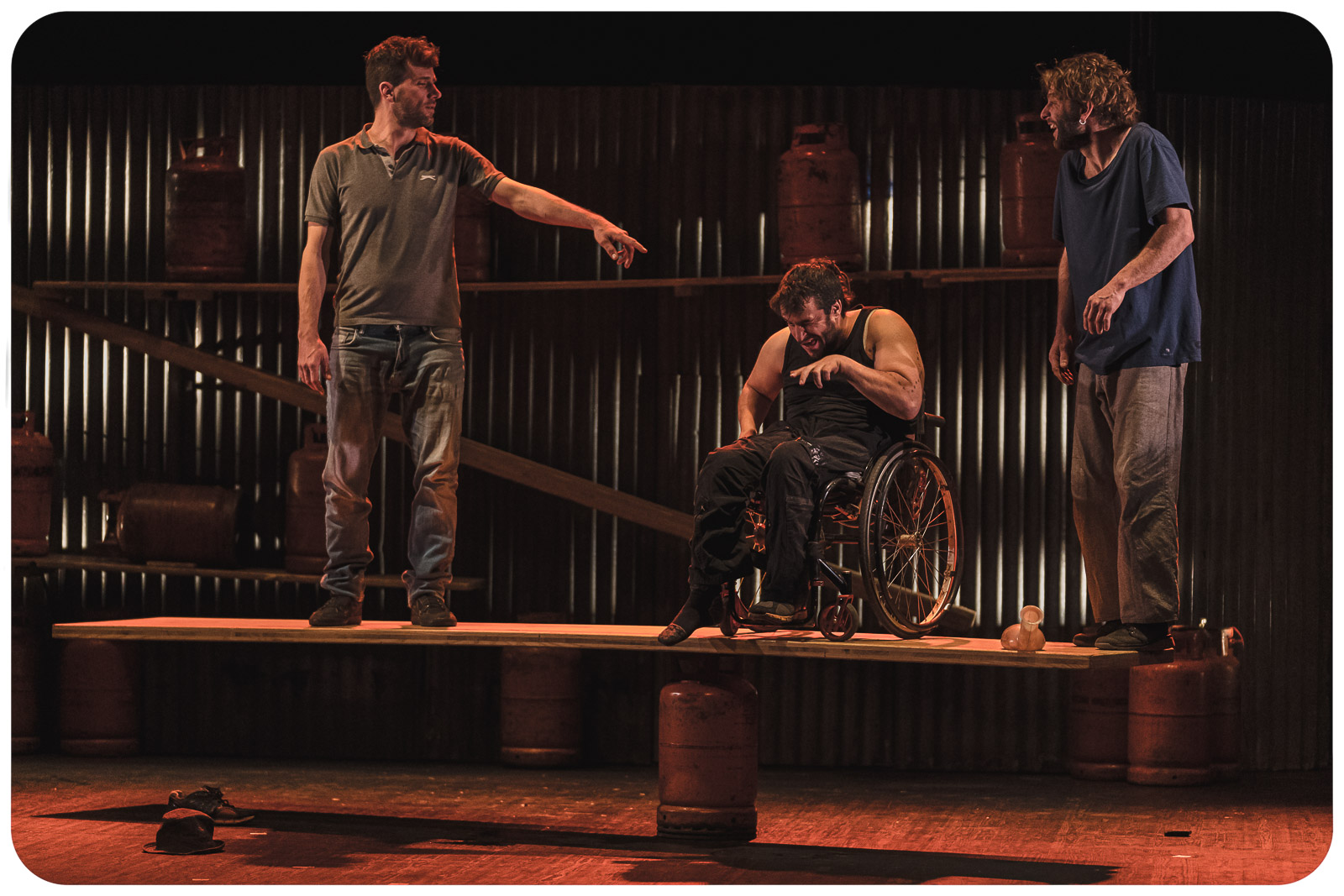 EXTREMITÉS (CIE CIRQUE INEXTREMISTE)