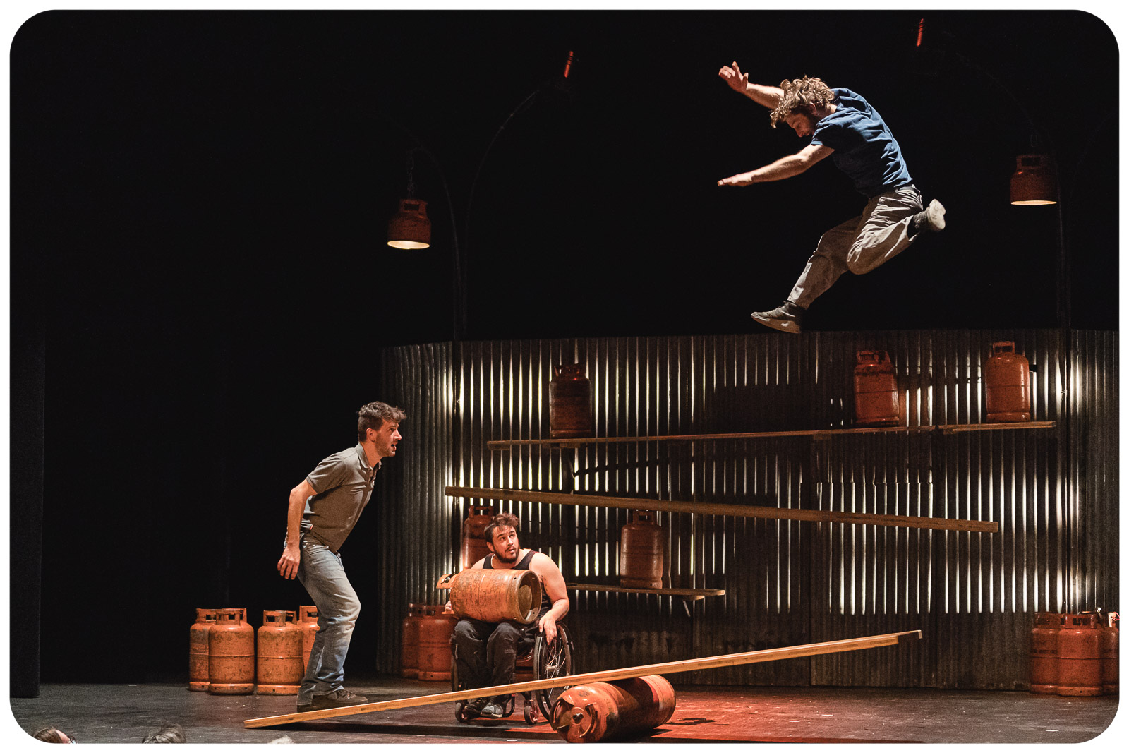 EXTREMITÉS (CIE CIRQUE INEXTREMISTE)