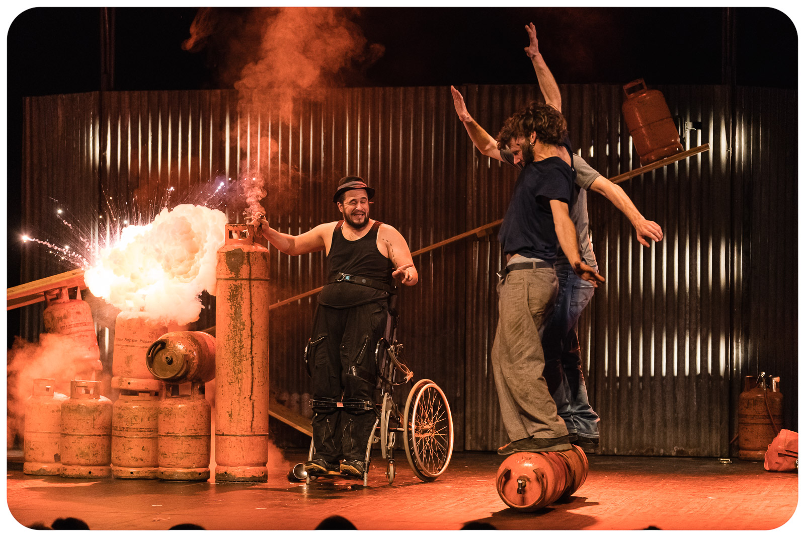 EXTREMITÉS (CIE CIRQUE INEXTREMISTE)