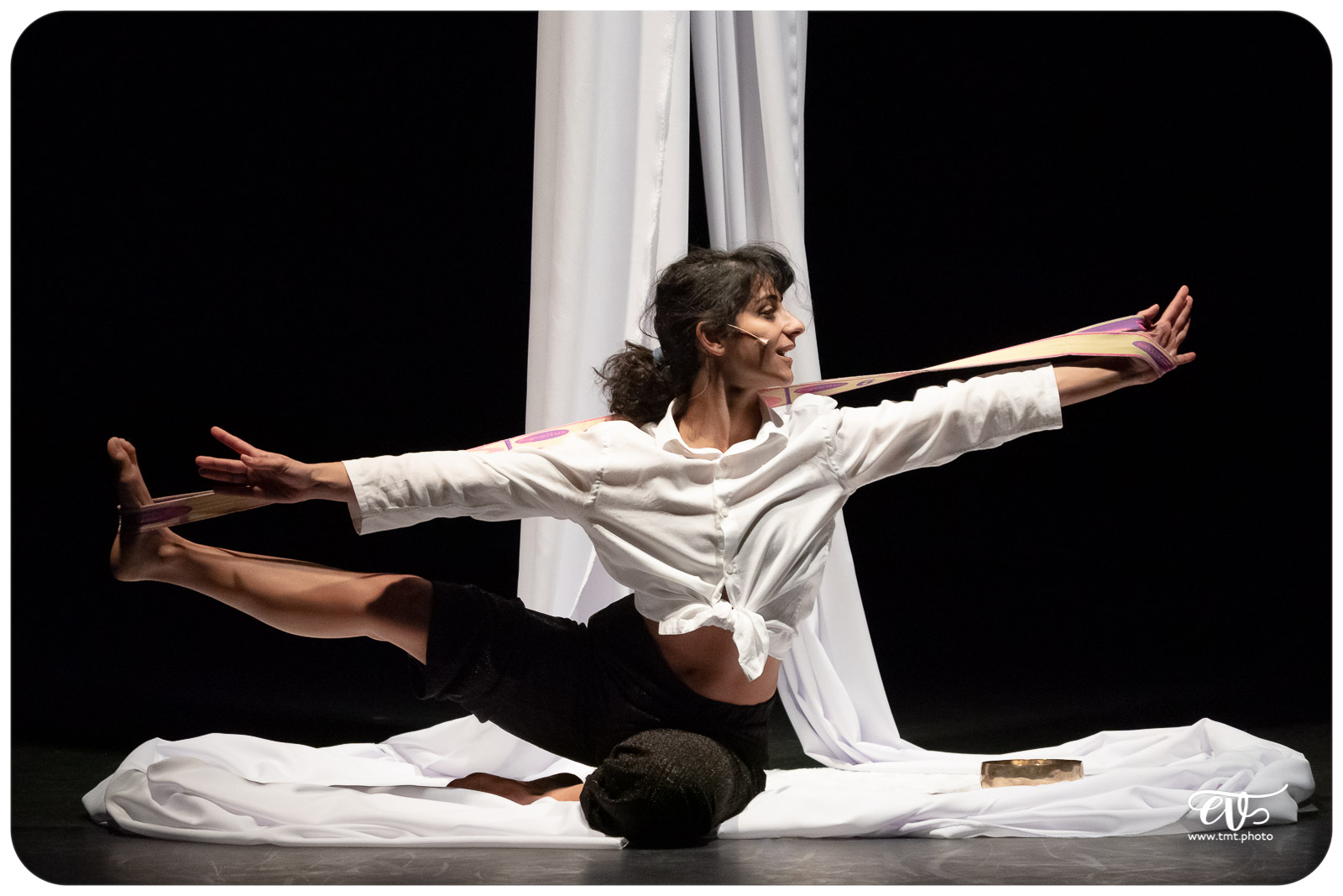 COSMOS (CIE LA MAIN DE L'HOMME)