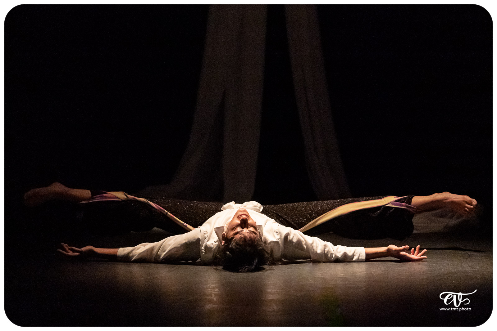 COSMOS (CIE LA MAIN DE L'HOMME)