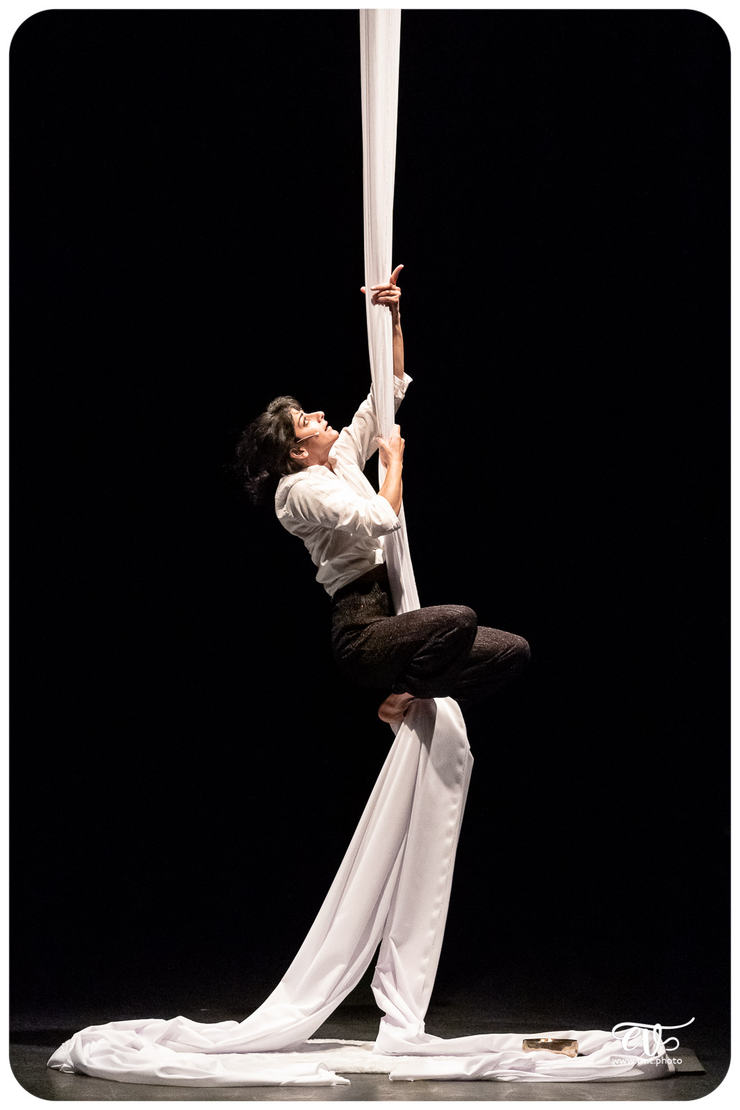 COSMOS (CIE LA MAIN DE L'HOMME)