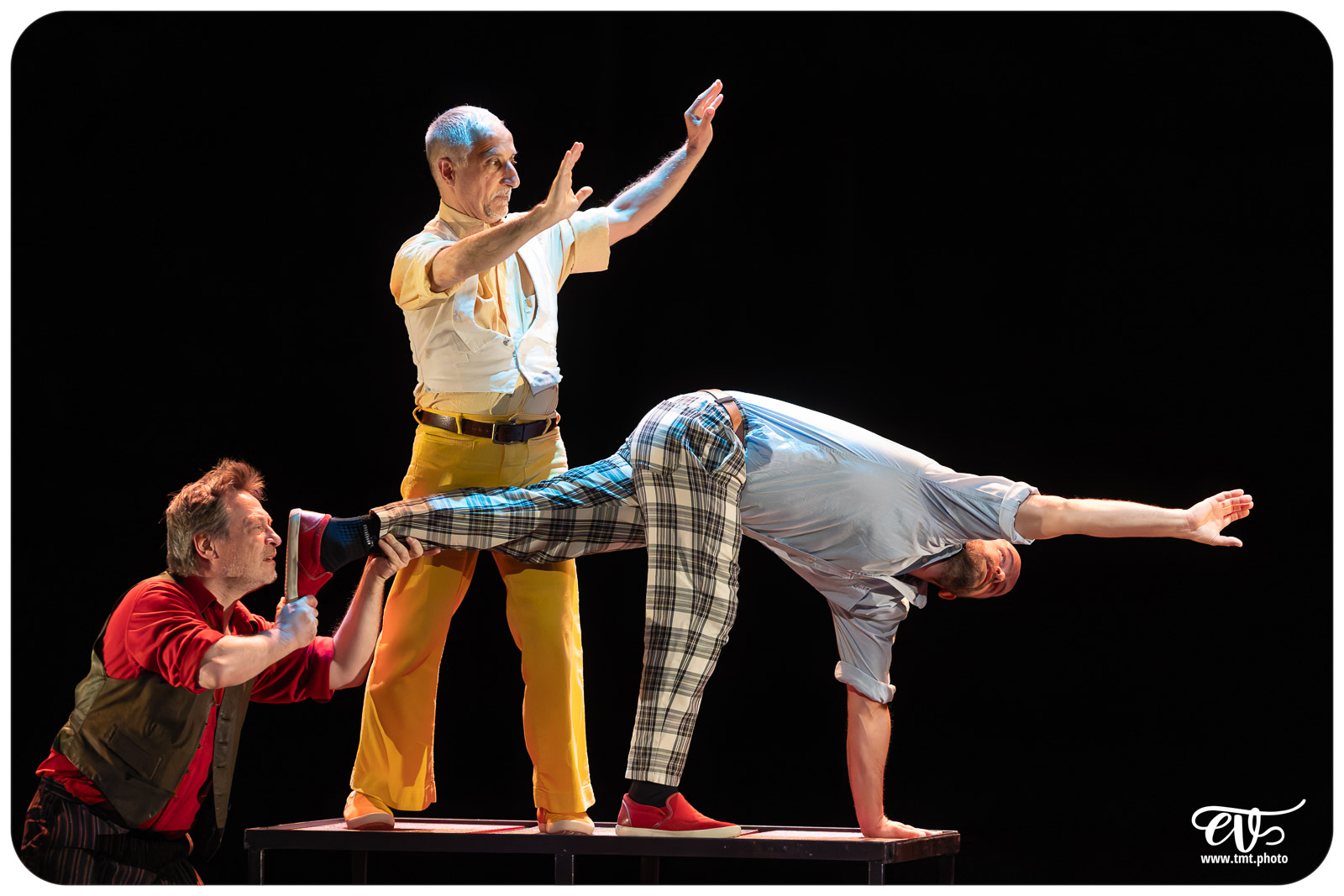 ANGÈLE (CARTOUN SARDINES THEATRE)